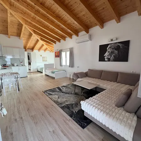 דירה Villa-koka-1 Ljaknasi